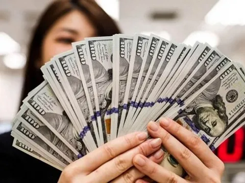 Giá USD tự do sắp lên 28.000 đồng, chuyên gia cảnh báo