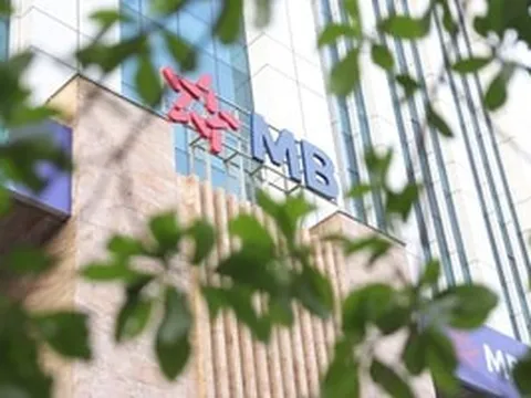 Vợ Tổng Giám đốc MB chi hơn 50 tỷ đồng gom cổ phiếu MBB