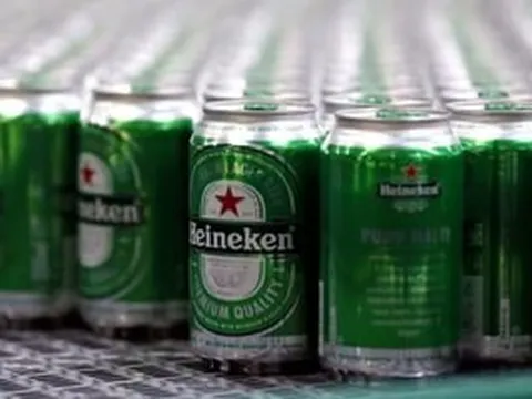 Bia Heineken bất ngờ tháo chạy khỏi Singapore sau gần 100 năm, sắp 'di cư' sang Việt Nam