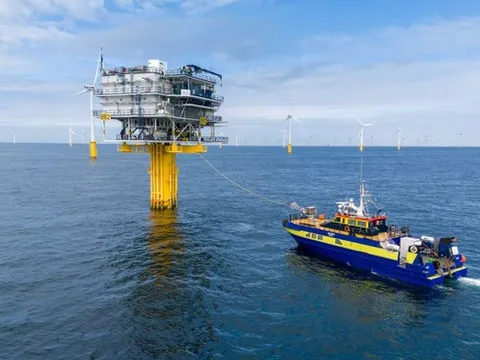 Thách thức không ngờ khi tàu thủy chạy điện ồ ạt vươn khơi