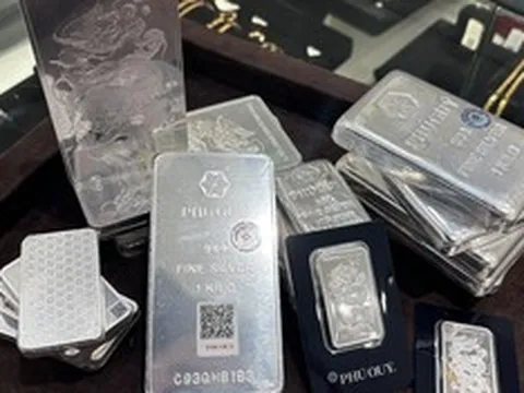 Giá bạc hôm nay (28/3): Giá bạc trong nước và thế giới cùng bật tăng, chấm dứt chuỗi ngày giảm sâu