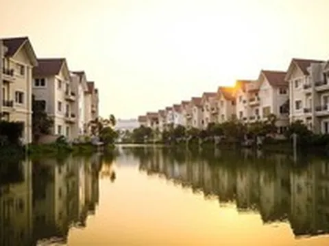 Một công ty địa ốc kín tiếng “bốc hơi” 99% lợi nhuận, nợ phải trả “phình to” lên gần 62.300 tỷ đồng