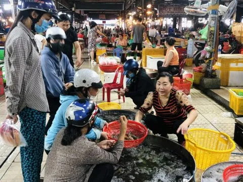 Đi chợ đầu mối: Bí kíp giúp tôi tiết kiệm 50% tiền chợ