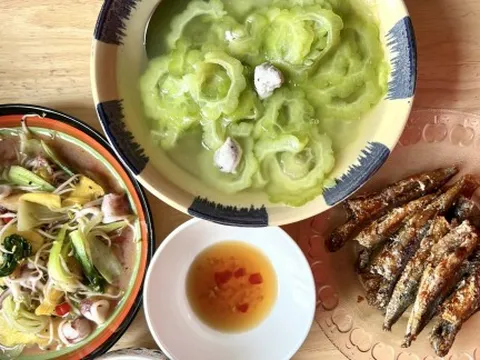 Ăn cơm nhà giữa thời bão giá