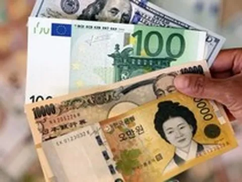 Đồng won chạm mức thấp nhất trong 17 năm