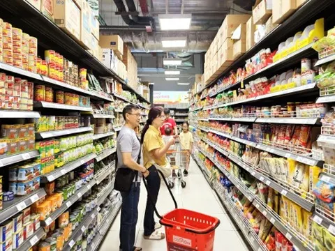 Người dân chi tiêu tiết kiệm do vật giá leo thang