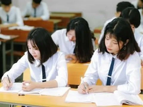 Từ bây giờ, sinh viên các ngành Sư phạm sẽ phải hoàn trả học phí cùng chi phí sinh hoạt với 3 trường hợp này, phụ huynh phải lưu tâm