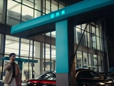 Cuộc đua hạ tầng: Một hãng xe điện hoàn thành hơn 166 trạm sạc siêu nhanh chỉ trong 1 ngày, công suất 1.500kW, chỉ 5 phút lên từ 10% lên 70%