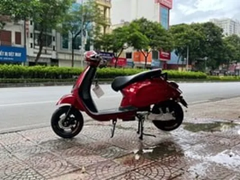 ‘Vespa điện’ đẹp kiêu sa nhưng giá gần 17 triệu: Cốp rộng, sạc 1 lần đi xa tới 70km, rất phù hợp giữa lúc giá xăng tăng