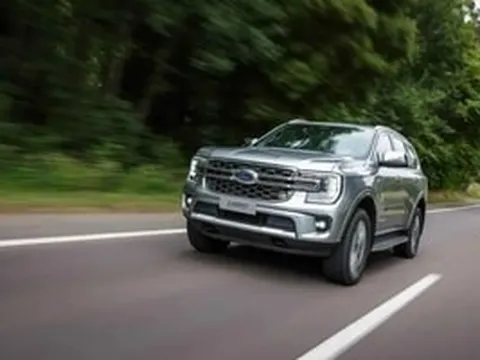 Tiêu thụ 10 lít/100 km: Ford Everest bản mạnh gần 300 mã lực rộng cửa về Việt Nam, đây là bằng chứng!
