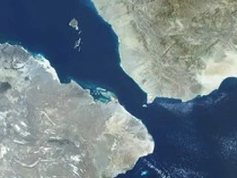 Cú sốc Hormuz chưa qua, một eo biển rộng 32 km lại có nguy cơ bị phong toả - 4 triệu thùng dầu đi qua mỗi ngày, chủ yếu cập cảng TQ, Nhật Bản, Đông Nam Á
