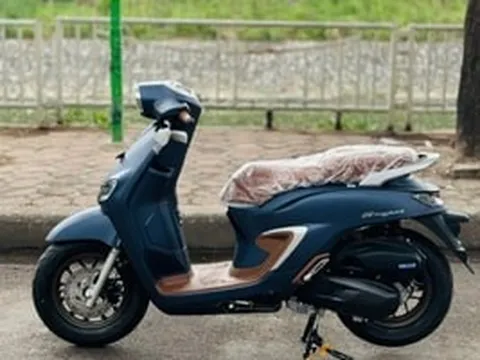 Xe ga 'lạ' của Honda về Việt Nam: Thiết kế tựa Yamaha Grande , giá tựa SH