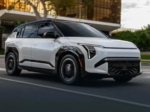 Đánh giá Kia EV3: Mẫu SUV điện cỡ B chạy hơn 500 km một lần sạc có gì để lật đổ xe xăng?