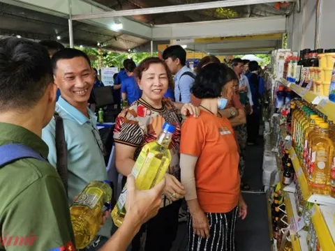 Kiên quyết giữ ổn định giá các mặt hàng thiết yếu