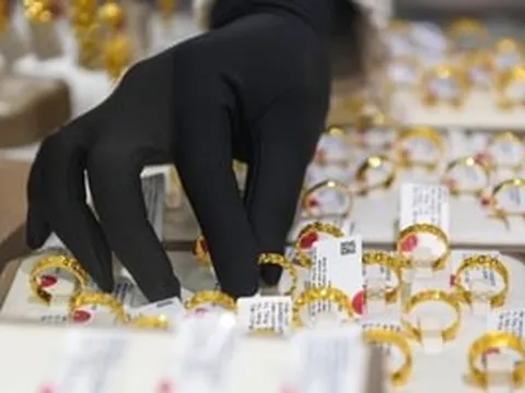 Giá vàng hôm nay (8/4): Tăng vọt 4,5 triệu đồng/lượng, điều gì đang xảy ra?