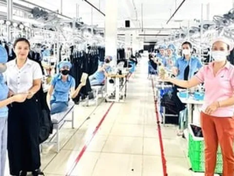 Doanh nghiệp chi hơn 2,2 tỷ hỗ trợ xăng xe cho 10.000 công nhân