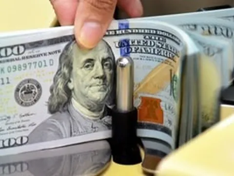 Tỷ giá USD hôm nay 9/4: Đồng loạt giảm, chợ đen mất mốc 27.000 đồng