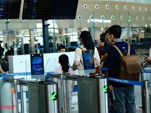 Miễn một số khoản phí, lệ phí giao thông vận tải