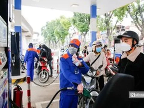 Từ 15h30 ngày 9/4, giá xăng dầu có loại giảm gần 10.000 đồng/lít