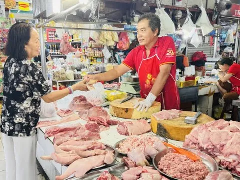 Nông dân khổ vì chi phí tăng, giá nông sản giảm