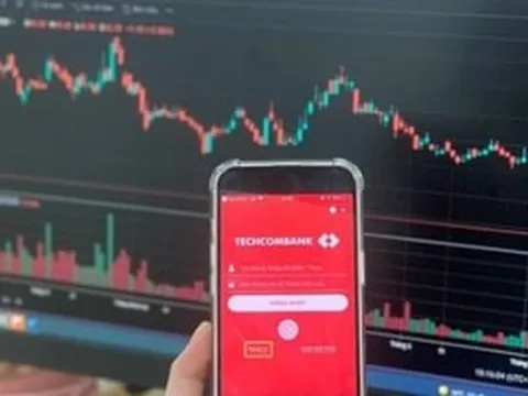 Cổ phiếu Techcombank (TCB) bất ngờ ‘nóng’ trở lại, chuyên gia đưa ra dự báo