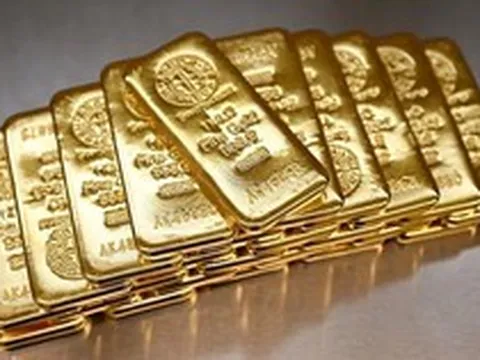 Đi vay vàng từ giá 17 triệu/lượng, giờ nợ 2.400 tỷ cả gốc lẫn lãi, cổ phiếu bị hạn chế giao dịch, nguy cơ hủy tư cách đại chúng