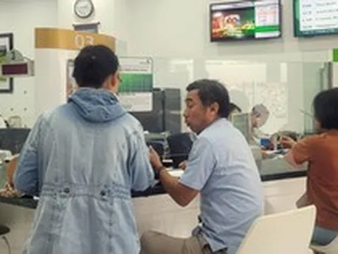 Lãi suất tiền gửi chưa hạ nhiệt