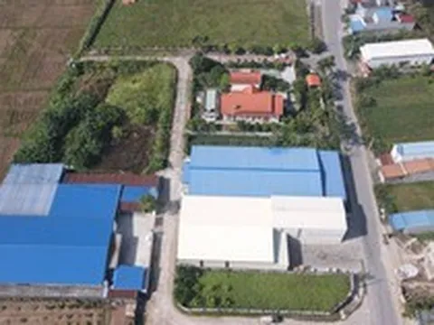 Xưởng giày trái phép 'mọc' giữa khu dân cư ở Hưng Yên: Vì sao chưa bị xử lý?