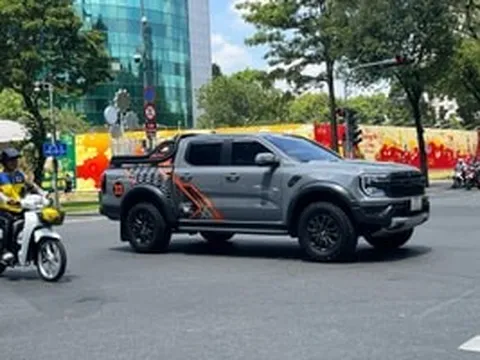 Tưởng sẽ 'lao dốc' vì lệnh hạn chế, xe bán tải lại tăng doanh số