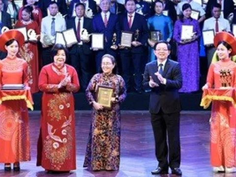 Mỗi hợp tác xã phấn đấu trở thành ngôi sao sáng