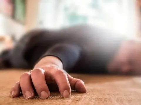 Người đàn ông 50 tuổi tử vong đột ngột do tập thể dục theo cách "lạ đời" học được trên mạng