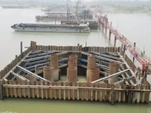 Cận cảnh cọc khoan nhồi của cầu Hồng Hà