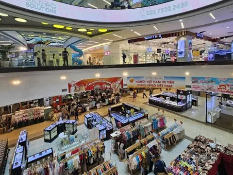 Việt Nam tính mở 5 trung tâm outlet gắn du lịch
