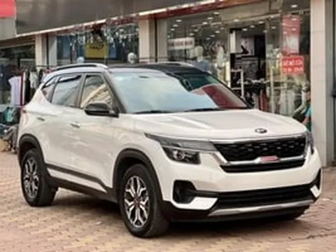 Kia Seltos giá 'dễ chịu' chỉ 488 triệu, khách hàng Việt xem ưng ý là có sẵn xe giao luôn