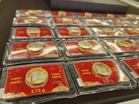 Giá vàng hôm nay (20/4): Đồng loạt giảm, thế giới rơi khỏi mốc quan trọng