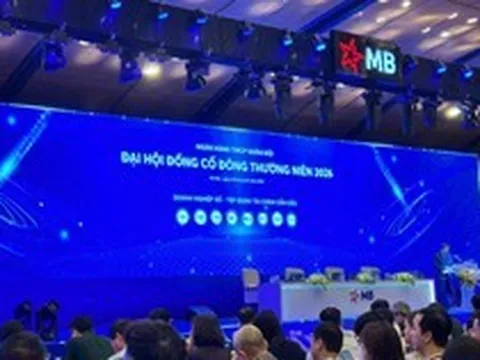 ĐHĐCĐ Ngân hàng MB: Cổ đông thắc mắc kế hoạch chia cổ tức, Chủ tịch Lưu Trung Thái nói gì?