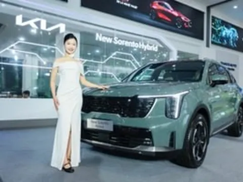 Kia Sorento hybrid ra mắt: Mức tiêu hao 4,8 lít xăng đe dọa các đối thủ SUV cỡ D