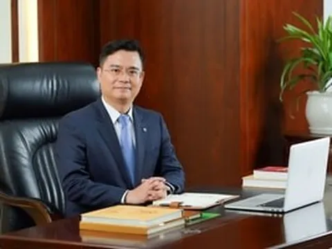 Vietcombank dẫn đầu về lợi nhuận nhưng phải ‘gánh’ ngân hàng yếu kém, Chủ tịch Nguyễn Thanh Tùng nói gì với cổ đông?