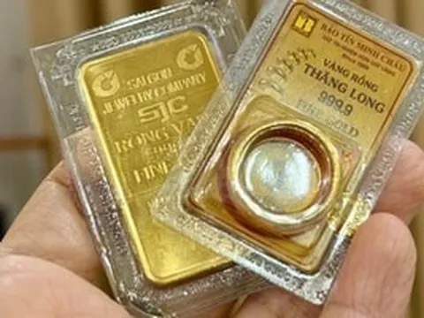 Giá vàng hôm nay (21/4): Trong nước và thế giới có diễn biến ‘lạ’