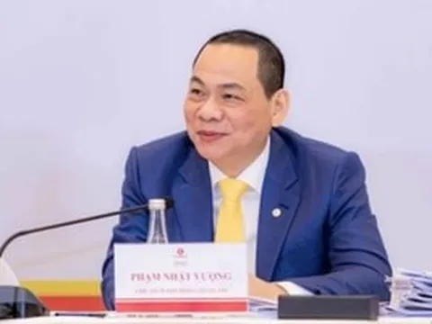 Tỷ phú Phạm Nhật Vượng: VinFast sẽ không bao giờ sản xuất lại xe xăng