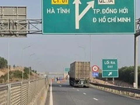 Đóng từng đoạn cao tốc Vũng Áng - Cam Lộ trong 5 ngày