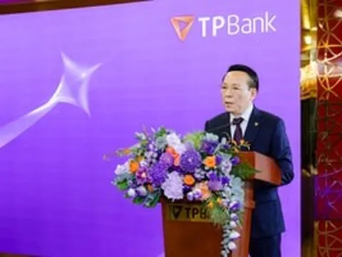 Chủ tịch TPBank Đỗ Minh Phú: Room tín dụng như 'tấm chăn ngắn', kéo đầu hở chân, đắp chân thì lạnh cổ