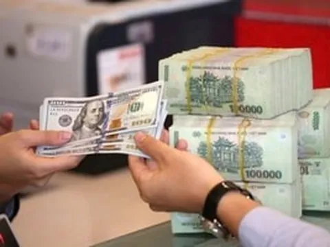Tỷ giá USD hôm nay 24/4: Ngân hàng tăng nhẹ, thị trường tự do vọt 100 đồng