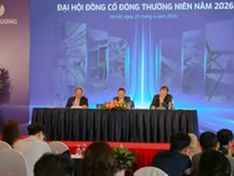 ĐHĐCĐ Đạt Phương: Kỳ vọng nhà máy kính có lãi từ 2027, “bắt tay” Vingroup làm đường sắt tốc độ cao