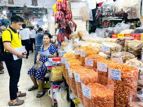 Hộ kinh doanh chỉ hoạt động cầm chừng vì lợi nhuận thấp, bế tắc thủ tục pháp lý