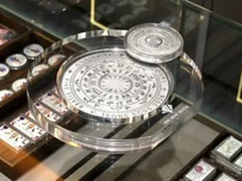 Sáng nay, giá bạc tiếp tục đi ngang