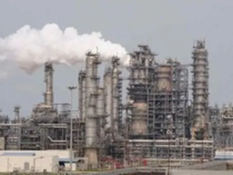 Không cần đi qua eo biển Hormuz, 4 triệu thùng dầu thô sắp di chuyển thẳng đến Việt Nam, không phải từ Nga hay Trung Quốc