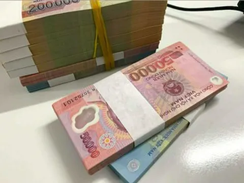 Chồng rút 200 triệu cho người phụ nữ khác vay, tôi bàng hoàng khi biết lý do