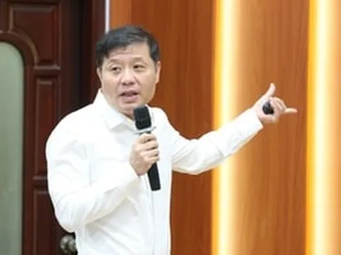 Giáo sư trẻ nhất Việt Nam 29 tuổi đã tốt nghiệp Tiến sĩ ở Mỹ, hiện gia nhập trường Đại học xếp top 11 thế giới và số 1 châu Á