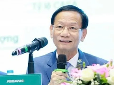Chủ tịch ABBank Vũ Văn Tiền chỉ đạo: Làm gì tôi không biết, nhưng phải tăng gấp đôi phúc lợi cho nhân viên